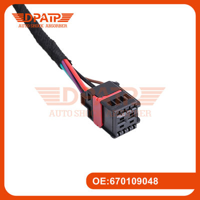 670109048 670109047 Ηλεκτρικός ενεργοποιητής πίσω θυρίδας για Levante Maserati